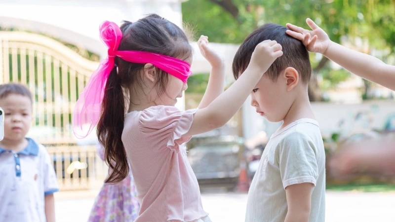 Cách chơi bịt mắt bắt dê cơ bản