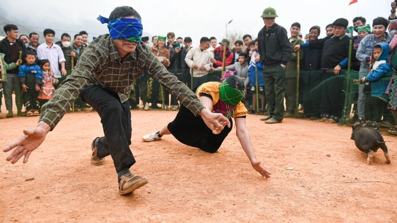 Luật chơi bịt mắt bắt dê
